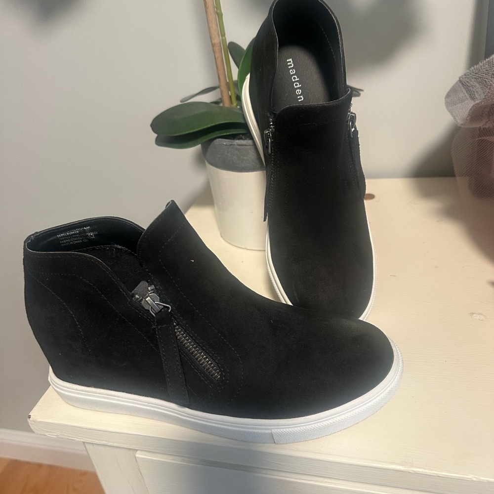 Madden Girl Black Wedge Sneakers